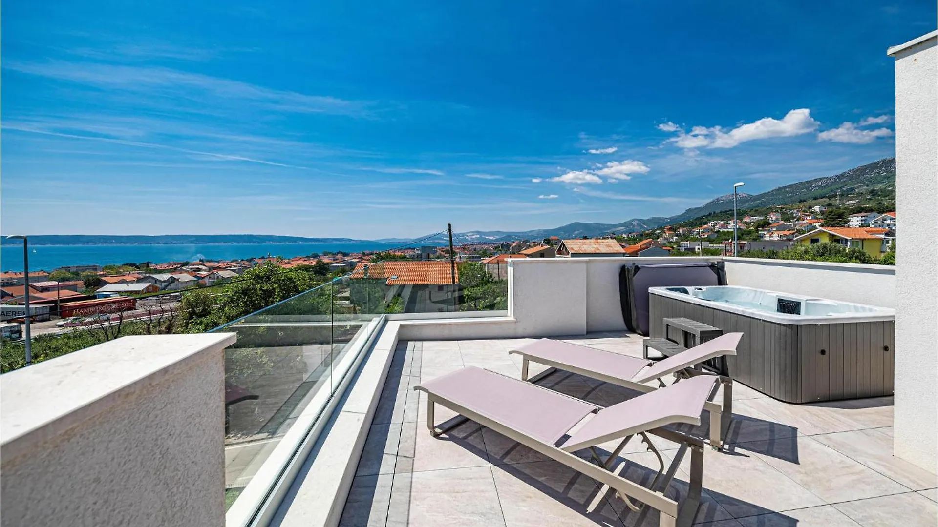 Holiday home 4 Bedroom Amazing Home In Kastel Gomilica Kastela