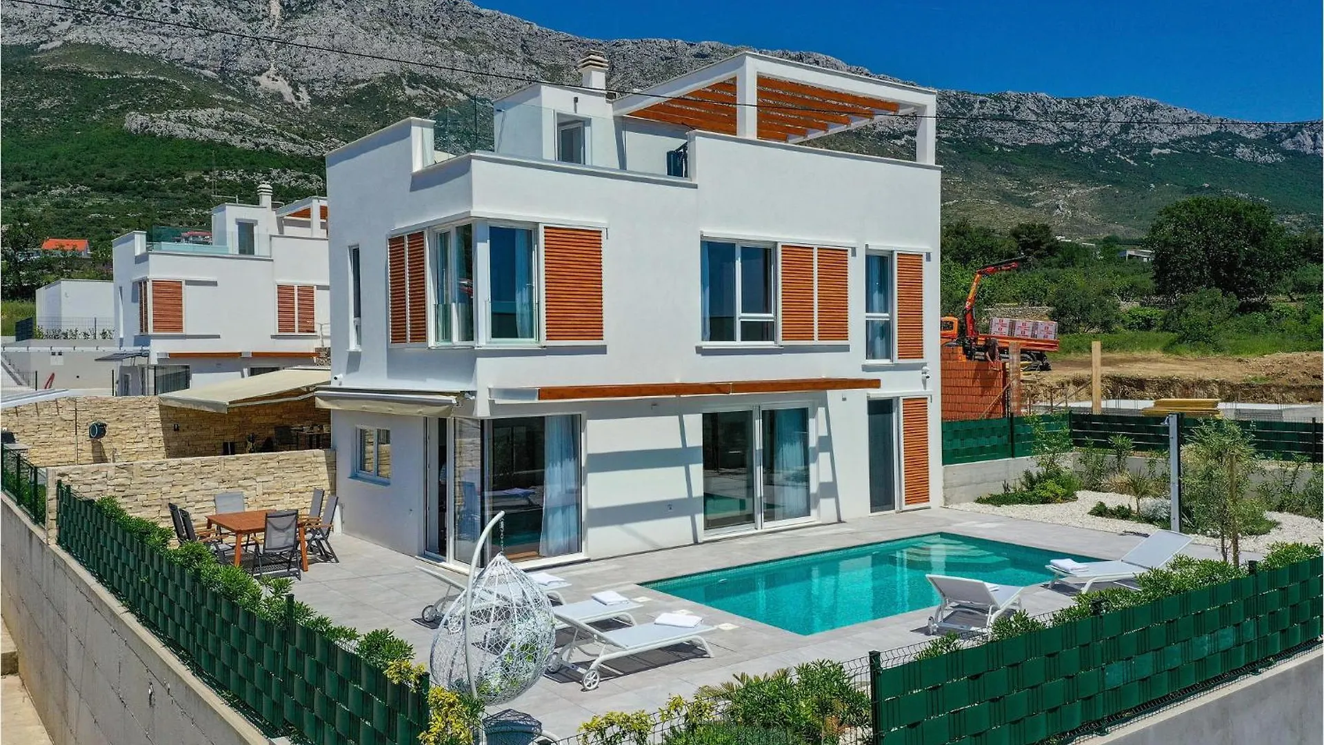 4 Bedroom Amazing Home In Kastel Gomilica Kastela